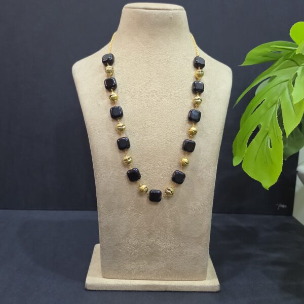 black beads chain