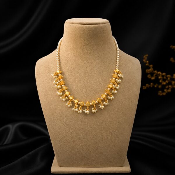 traditional look pearl chain
